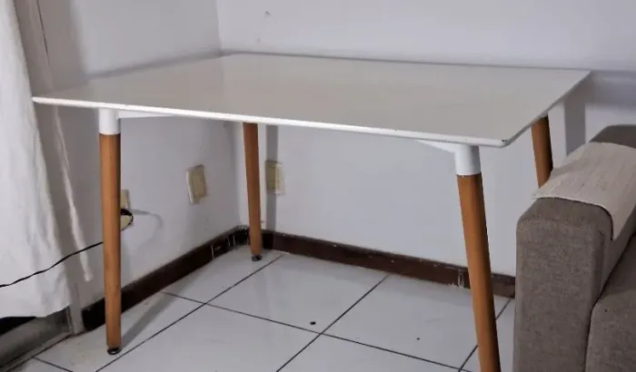 Mesa Tokstok Branca