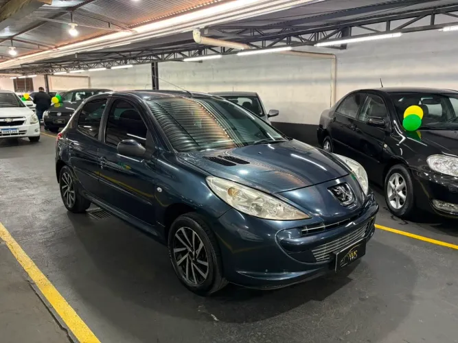 Peugeot 207 XR 1.4 Flex 8V 5P 2012