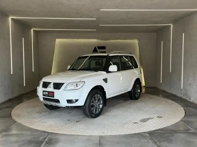 Mitsubishi Pajero TR4 2.0 Flex 16V 4X2 Aut. 2013