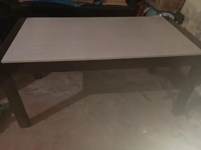 Mesa de sala quatro cadeiras