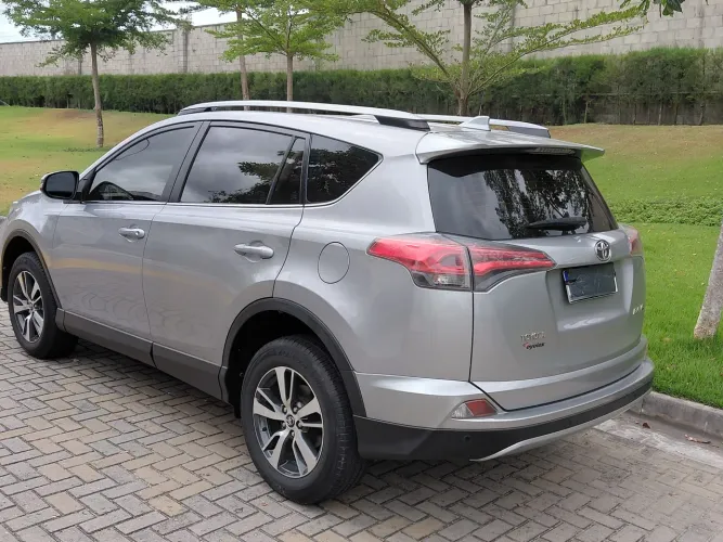 Toyota RAV4 2.0 Top 4X2 16V Aut. 2018