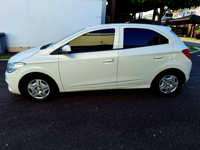 Chevrolet Onix JOY Hatch 1.0 8V Flex Mec. 4P 2018