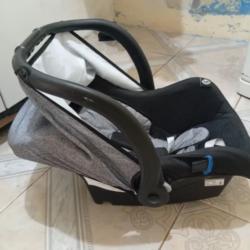 Vendendo semi-novo,pouco tempo de uso...