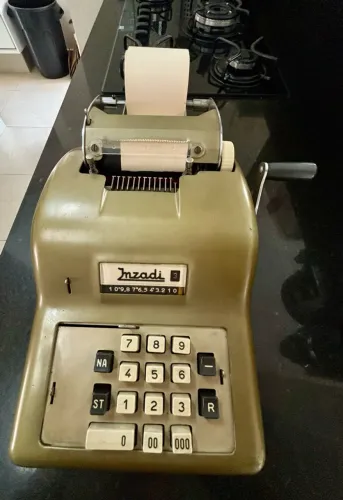 Calculadora Everest M58