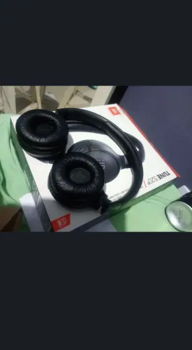 Fone JBL original,menos de 1 ano de uso.(Tem nota fiscal!)