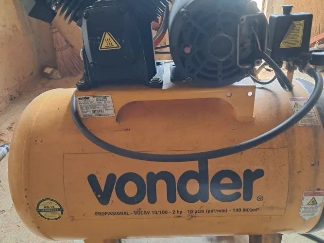 Compressor de ar semi novo