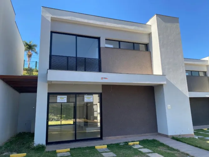 Casa a venda em condomínio fechado e inteligente