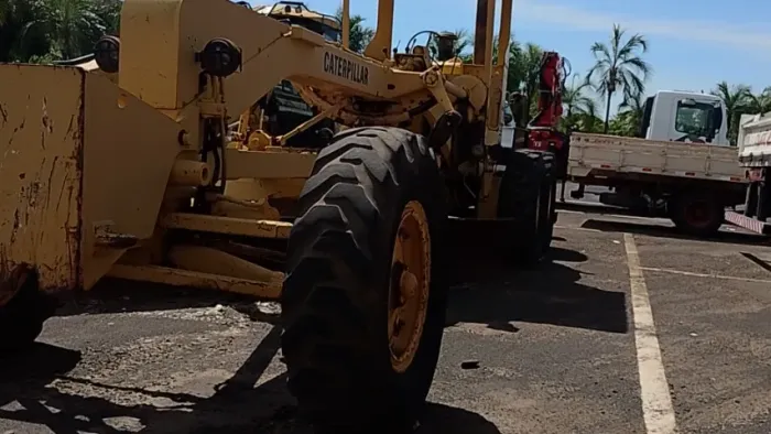 MOTONIVELADORA CAT 140B 