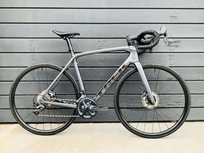 Bicicleta de Estrada TREK Émonda SL Disc tam 56 Ultegra 22V IMPECÁVEL( Verifique a descriç