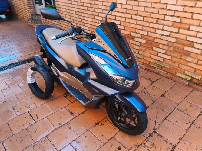 PCX DLX 160 2024