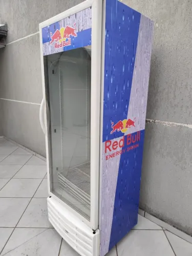 Geladeira expositora revisada com garantia