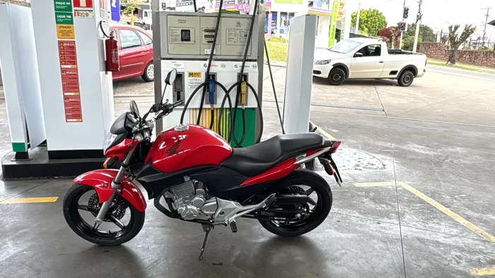 Vendo cb 300 2012 15 mil 