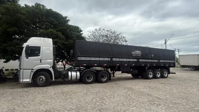 Volkswagen 25-370 com Graneleiro