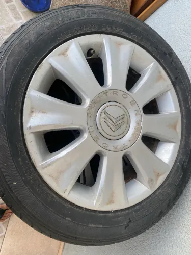 Roda c4 Pallas aro 16 apenas uma roda pneu vai de brinde