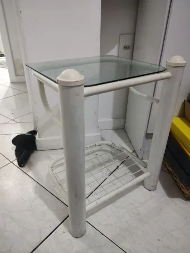 Mesinha de cabeceira