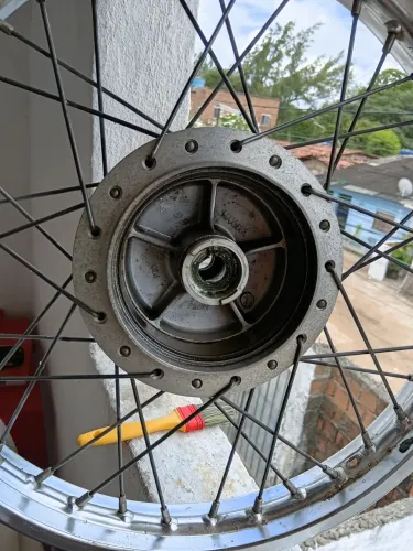 Cubo dianteiro fan 125/ 2011