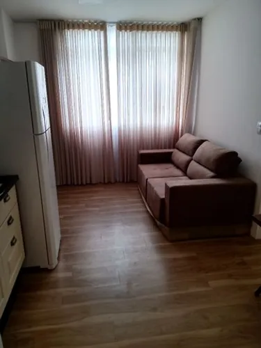 Alugo apto de 1 quarto  c garagem decorado e mobiliado na av iguacu