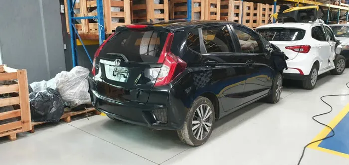 Honda Fit ELX CVT 2016 sucata somente para retirada de peças 