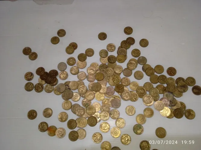 Moedas nacionais de 0,10 centavos das décadas de 40/50 lote com 160 peças 
