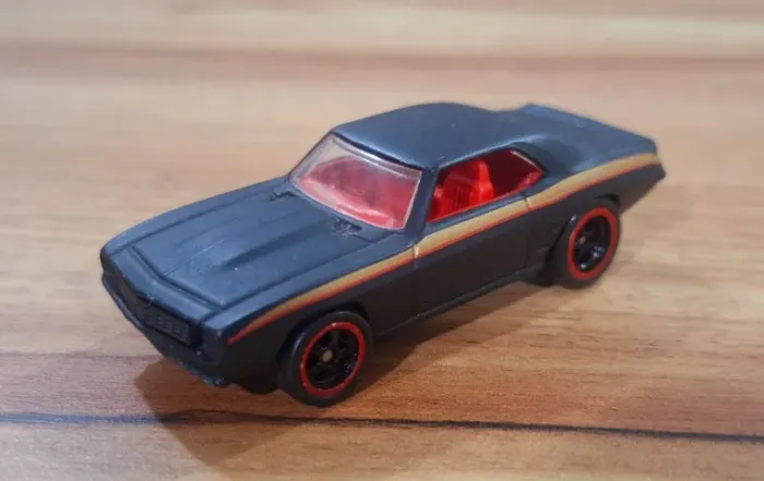 Hot Wheels '69 Chevy Camaro - Larry's Garage Series (Loose)