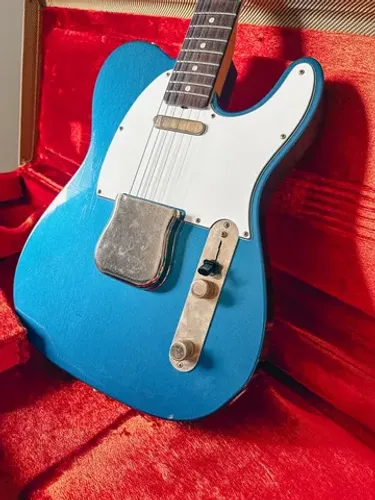 Fender Custom Shop 1964 Lake Placid Blue Relic Telecaster