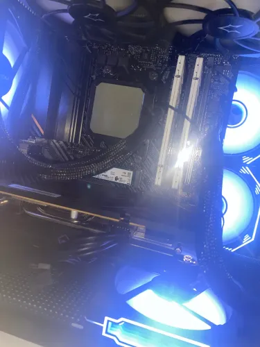 Placa Mãe Asus TUF Gaming A520M-PLUS II + Processador AMD 5600GT
