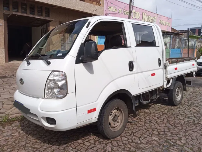 Bongo K 2700 cab. dupla diesel 2011