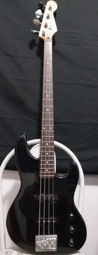 Contra baixo FENDER JAZZ BASS PLUS 1994 passivo 4 cordas USA