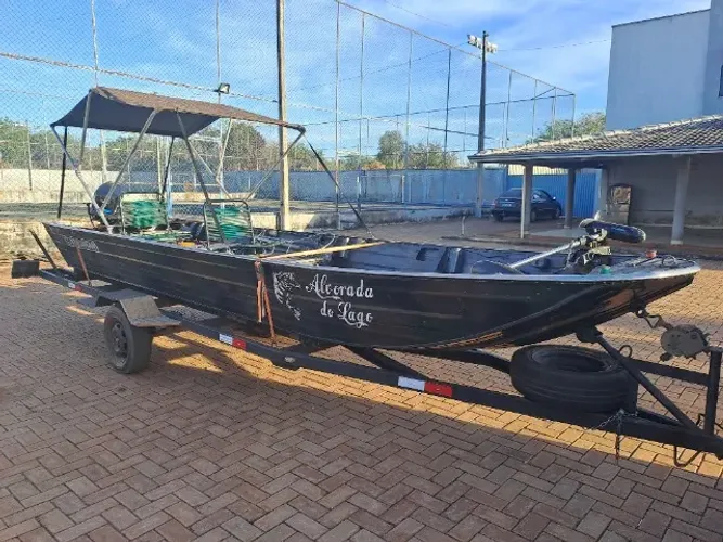 Barco 6metros completo sonar motor elétrico capota partida