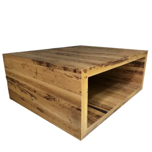 Mesa de centro em madeira revestida por folhas de bananeira C 130cm x A 86cm x L 40cm
