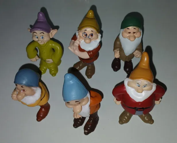 LOTE 6 BONECOS BRANCA DE NEVE E OS SETE ANÕES FELIZ DUNGA ATCHIM SONECA DENGOSO MESTRE