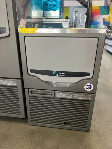 Máquina de gelo industrial 41kg/24h Macom nova pronta entrega