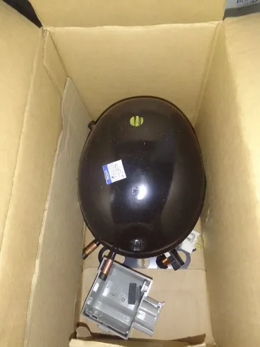 Compressor Embraco 1/4+ (EMR 80HLR) 220V,novo na caixa.