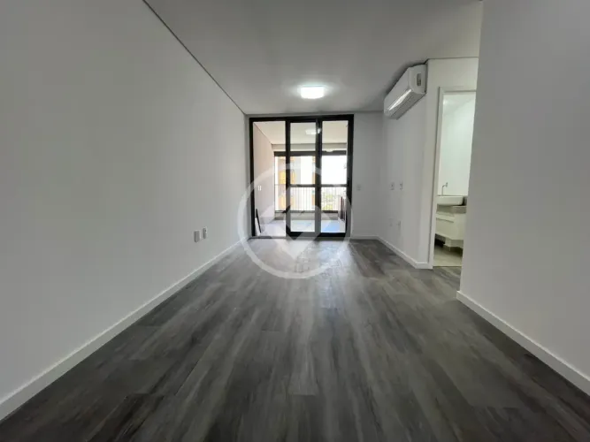 Lindo Apartamento de 75m² em Moema. São 2 dormitórios, 2 suítes e 2 vagas de garagem. codi