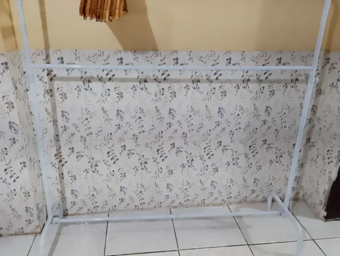 Arara pra roupas (expositor)