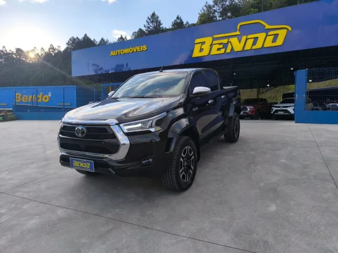 Toyota Hilux CD SRX Plus 4X4 2.8 TDI Die. Aut. 2025