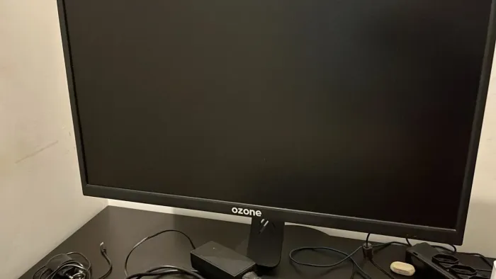 Vende se Monitor Gamer Ozone 144hz 24,5 polegadas