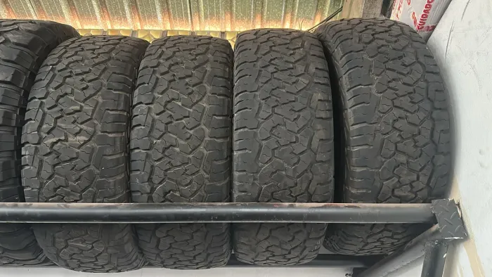 Pneus 275/60/20 roadcruza semi novos