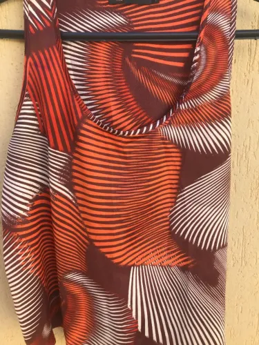 Blusa Com Estampa Geométrica Mob (Usado)
