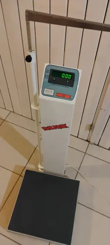 Balança antropométrica digital eletrônica
