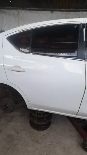 Porta Nissan Versa Traseira Direita 2012 a 2020