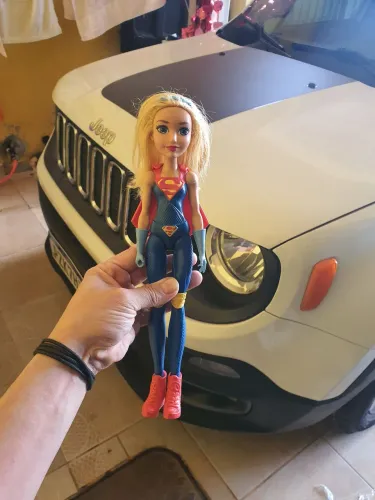 Supergirl original (Troco por carregador Samsung 25W / Aceito cartão)