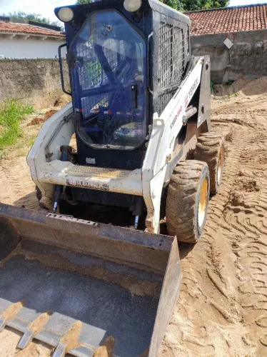 MINI CARREGADEIRA TEREX . NOVA