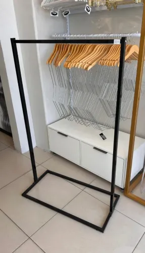 ARARA INDUSTRIAL  PARA ROUPAS DE CHÃO