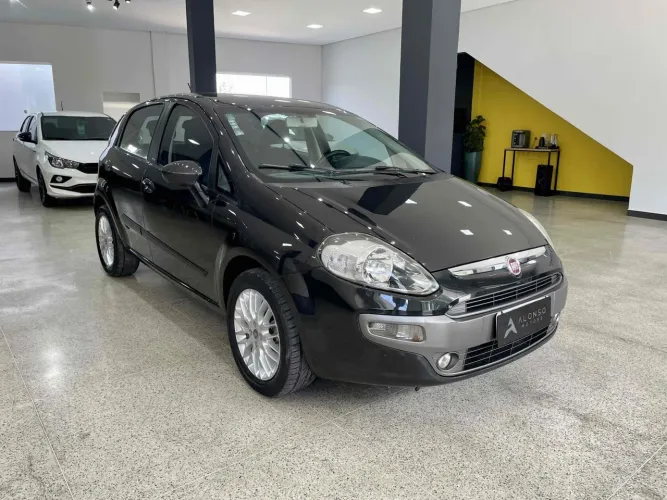 Fiat Punto Essence 1.6 Flex 16V 5P 2014