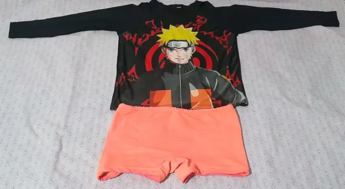 Roupa de praia- Camisa térmica e sunga 
