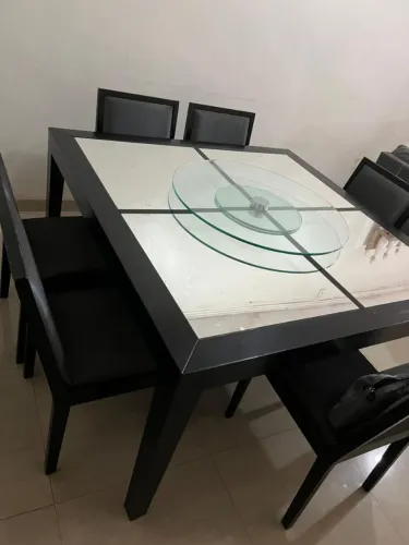 Vendo mesa de 8 cadeiras  $ 1900         vendo forno elétrico 450   vendo coifa 350 novos 