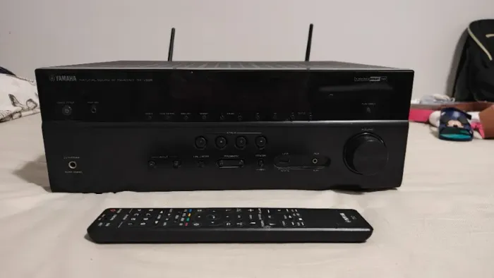 Yamaha RX-V685 - Receiver 7.2 Canais com MusicCast