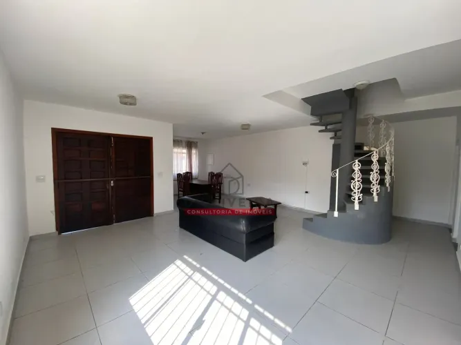 Sobrado para venda a 100 metros da praia com 4 quartos no Bairro Estância São José - Peruí