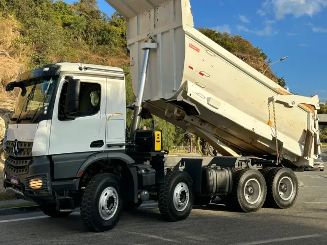 Mb Arocs 4851 ano 2023